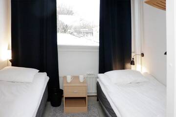 Фото номера Двухместный номер с 1 кроватью и общей ванной комнатой Хостелы HVC Hostel Turku г. Турку 4