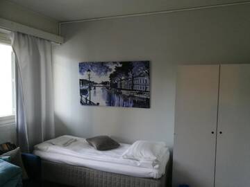 Фото номера Трехместный номер с общей ванной комнатой Хостелы HVC Hostel Turku г. Турку 3