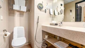 Фото номера Двухместный номер с 2 отдельными кроватями Отель Original Sokos Hotel Wiklund г. Турку 11