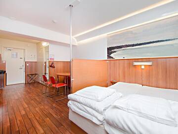 Фото номера Двухместный номер с 1 кроватью Отель Omena Hotel Turku г. Турку 3