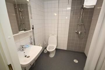 Фото номера Четырехместный номер Хостелы Hostel Linnasmäki г. Турку 3