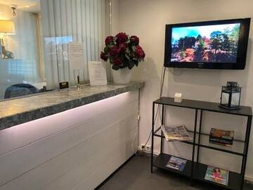 Фото номера Двухместный номер с 1 кроватью или 2 отдельными кроватями и собственной ванной комнатой Отель Hotel Harriet г. Турку 20