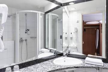 Фото номера Семейный номер Отель Scandic Atrium г. Турку 3