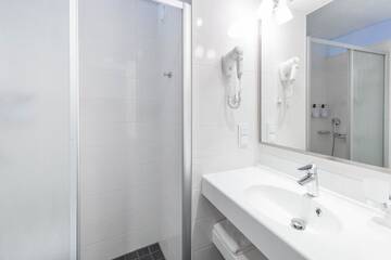 Фото номера Номер «Стандарт Плюс» с кроватью размера «queen-size» Отель Scandic Atrium г. Турку 3