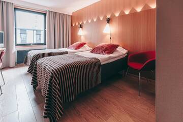Фото номера Двухместный номер с 2 отдельными кроватями Отель Centro Hotel Turku г. Турку 6